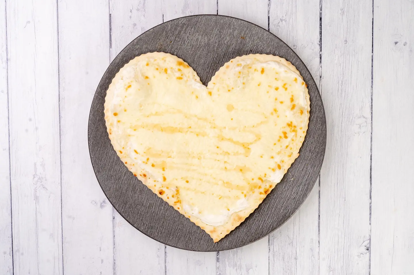 Heart Shape With Honey Ash Albulbul