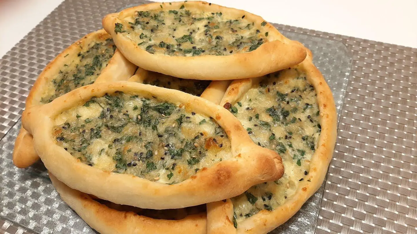 جبن موتزريلا