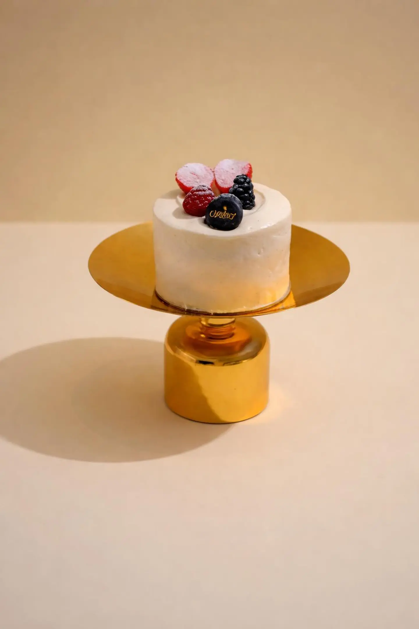 Rose With Kandera Cake 9