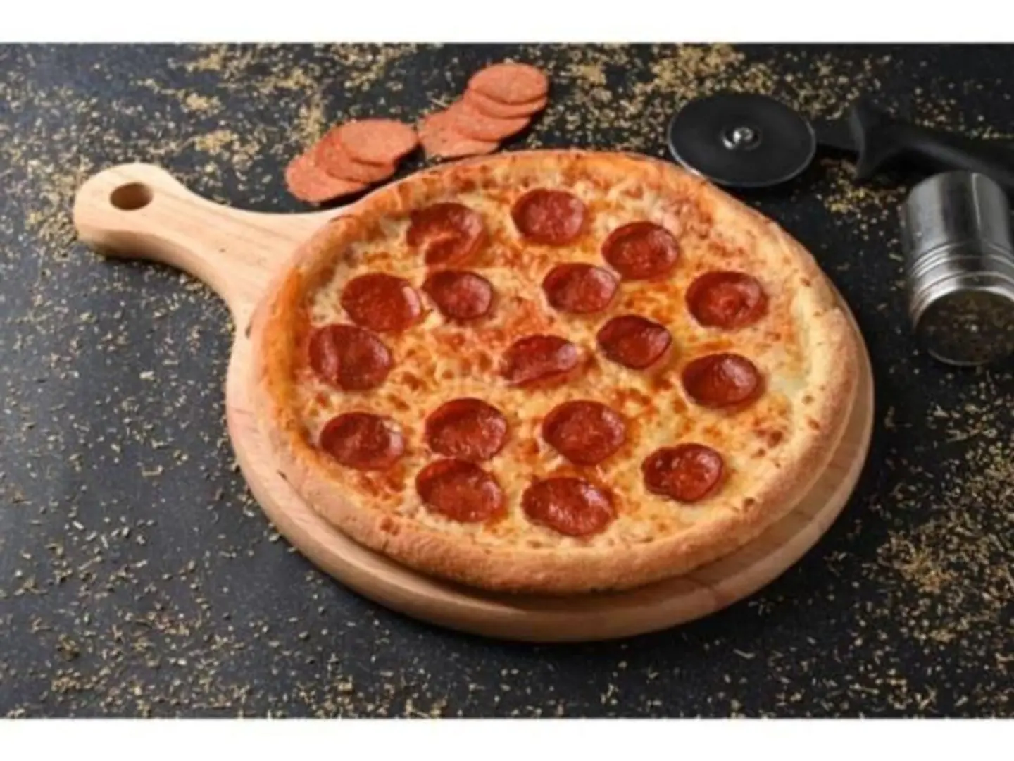 بيتزا ببروني