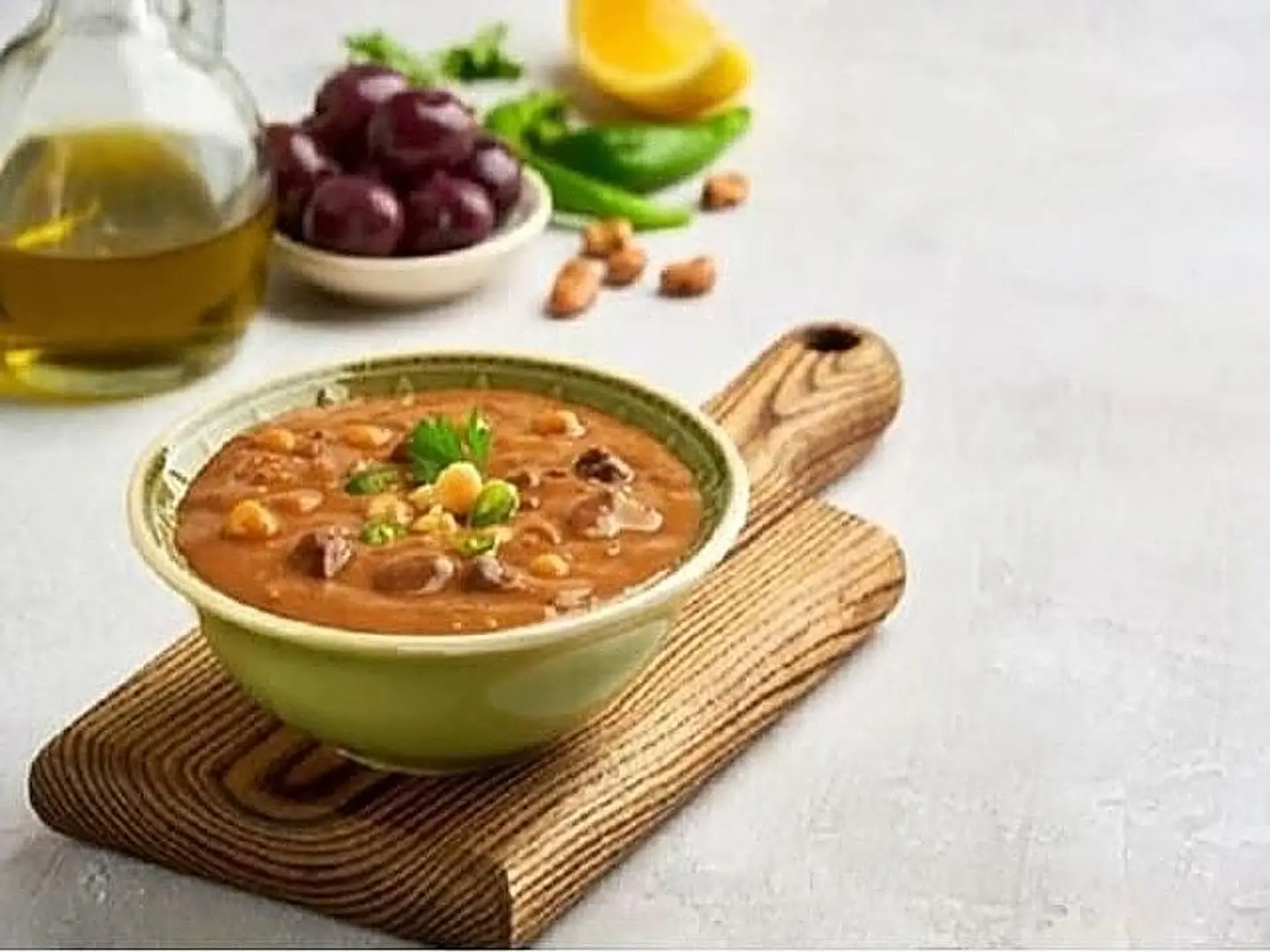 صحن فول زيت زيتون