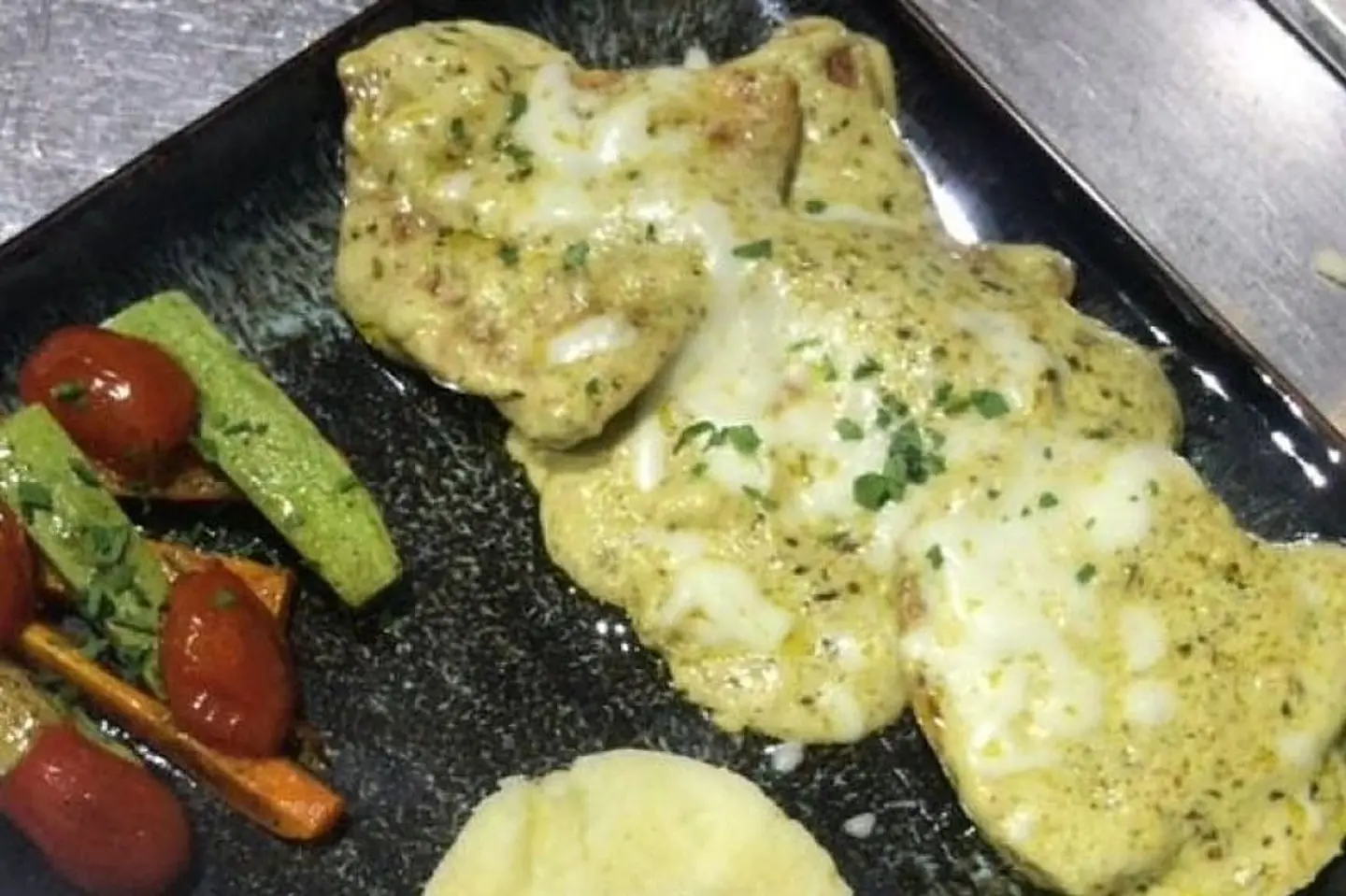 دجاج بصوص البيستو