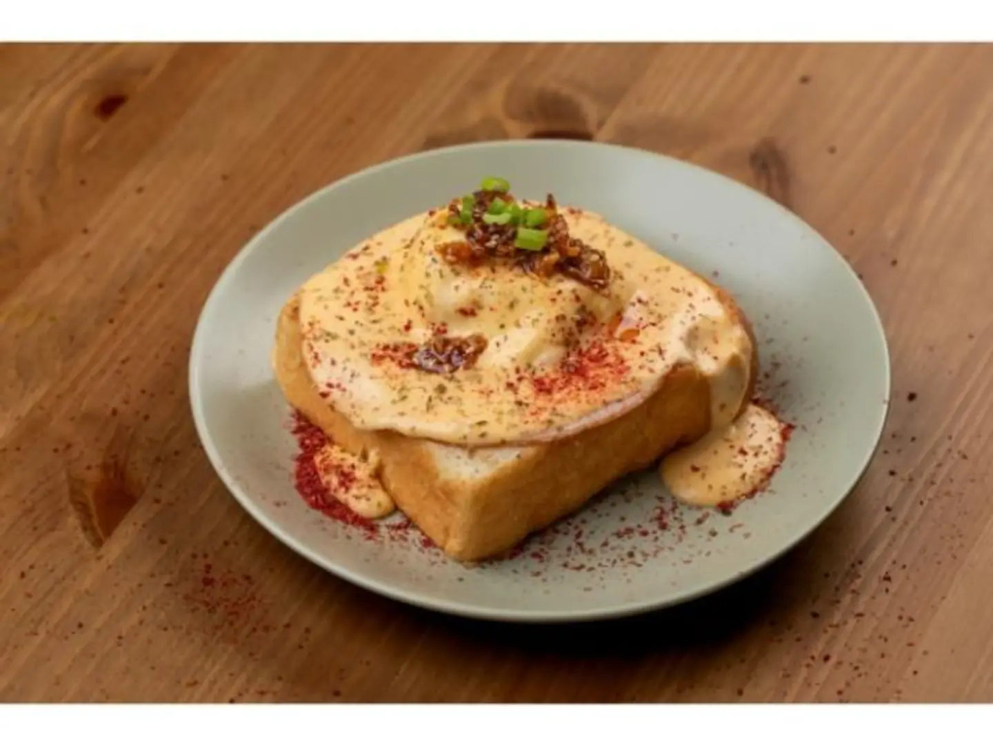 Brioche Benedict With Hollandaise Sauce