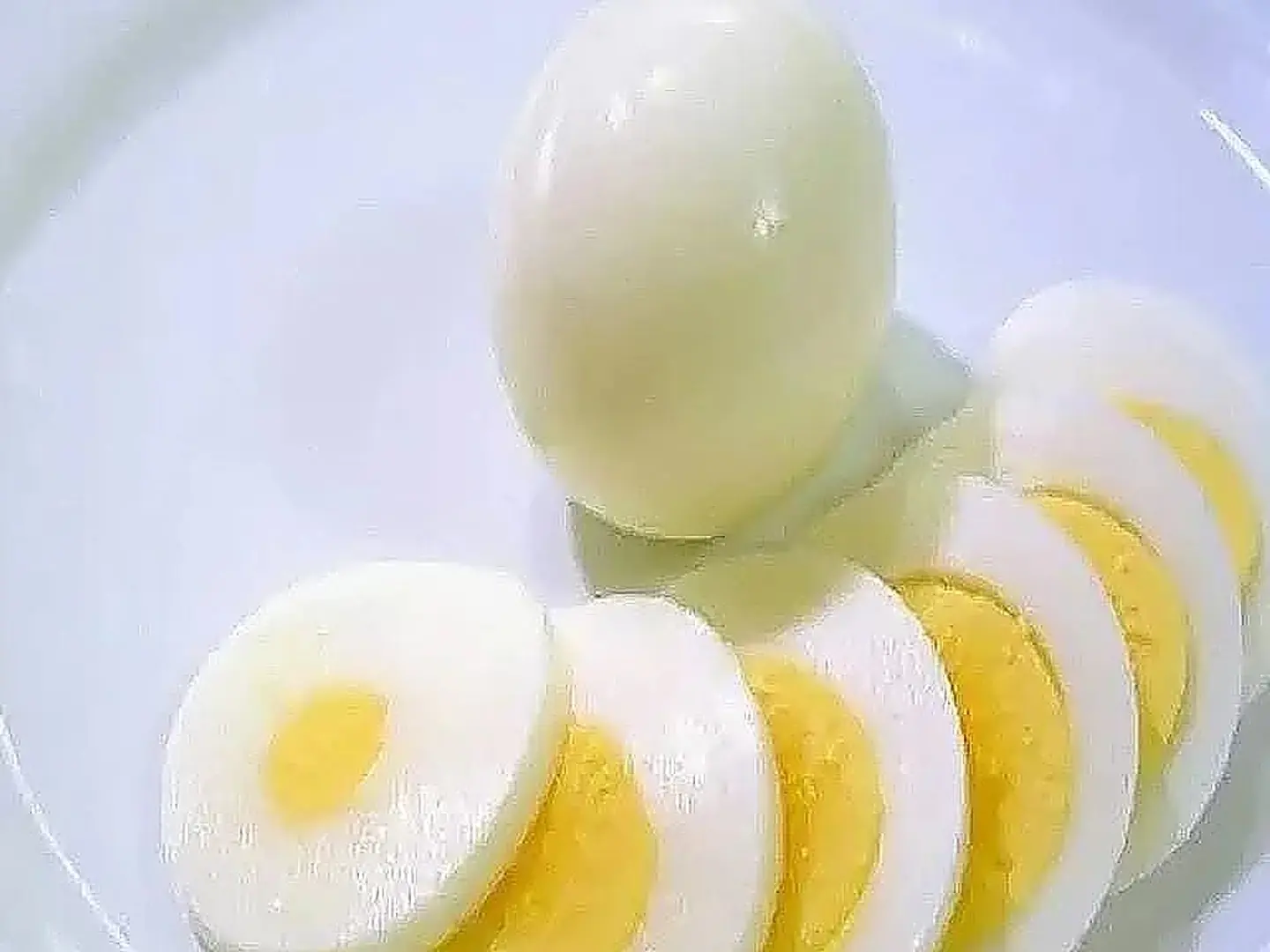 صحن بيض مسلوق