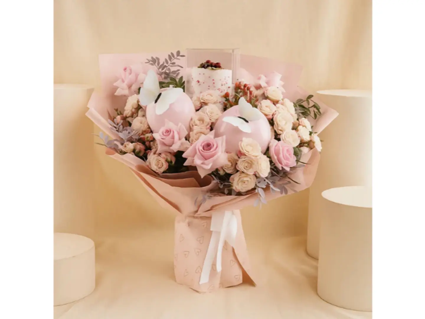 Sweet Surprise Balloons N Cake Bouquet