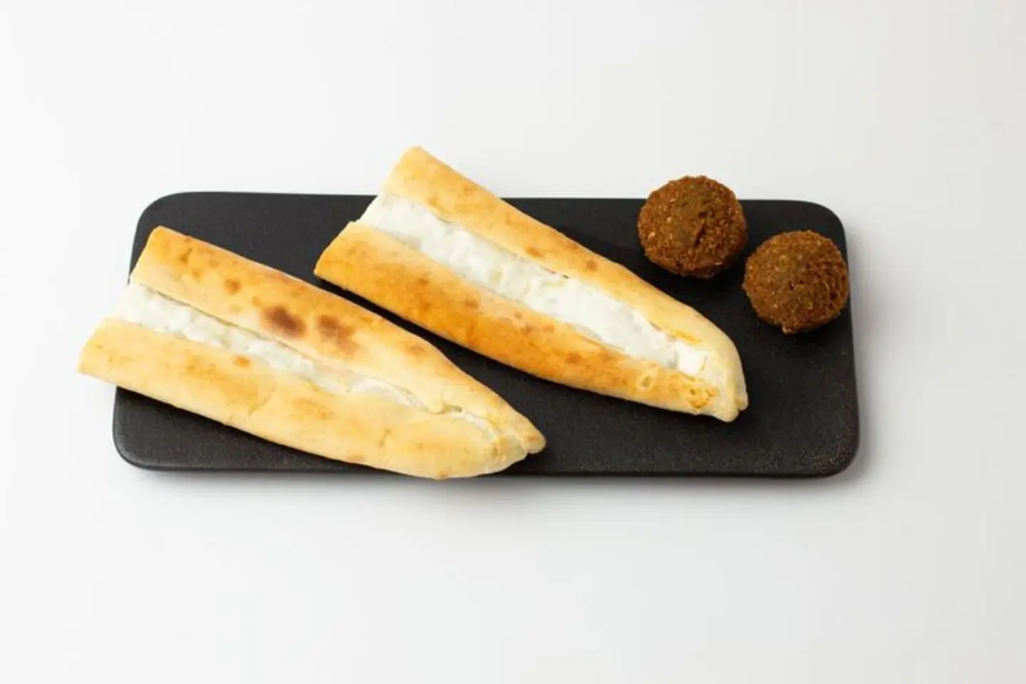 فطيرة لبنة فلافل