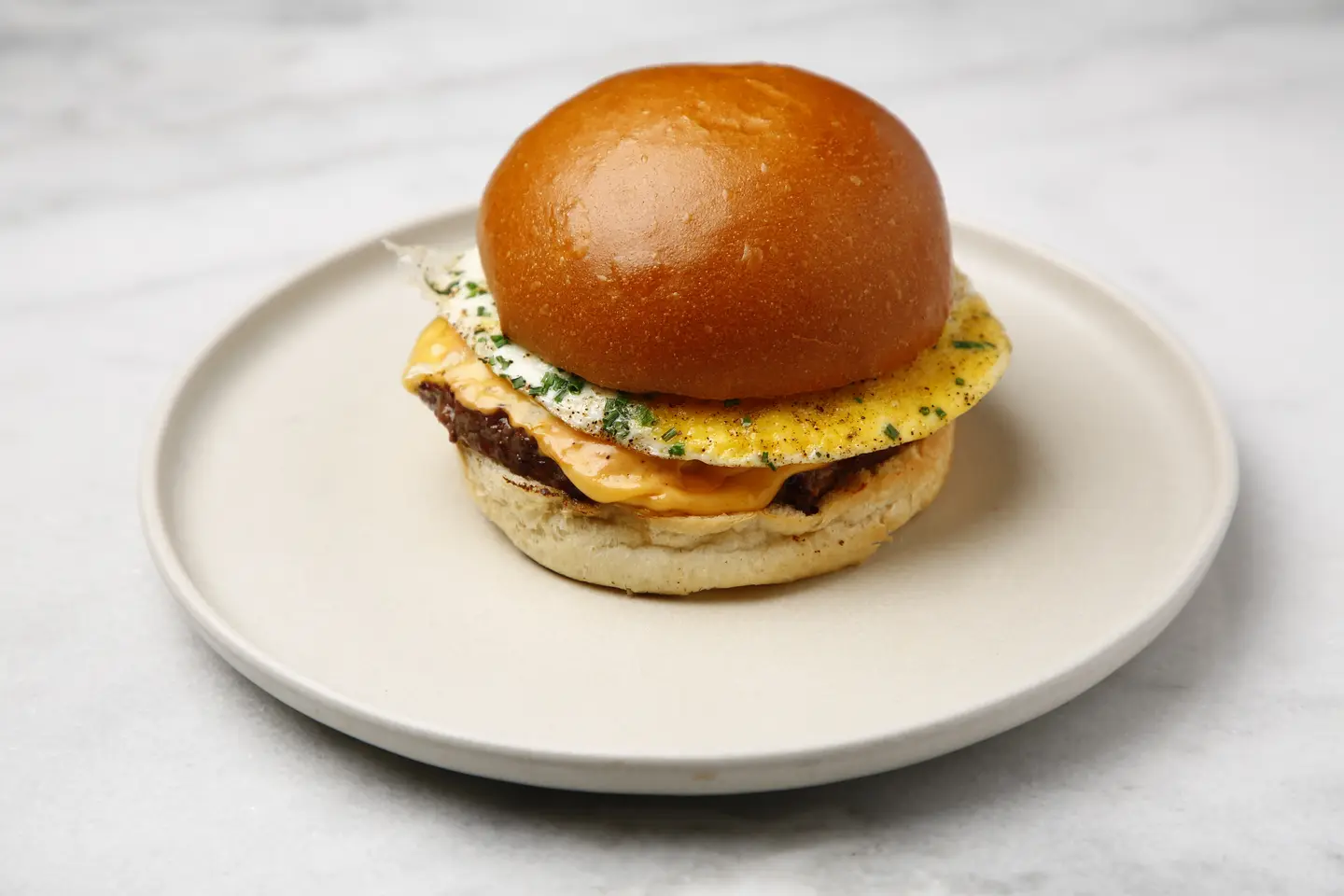 برجر بوت بالبيض