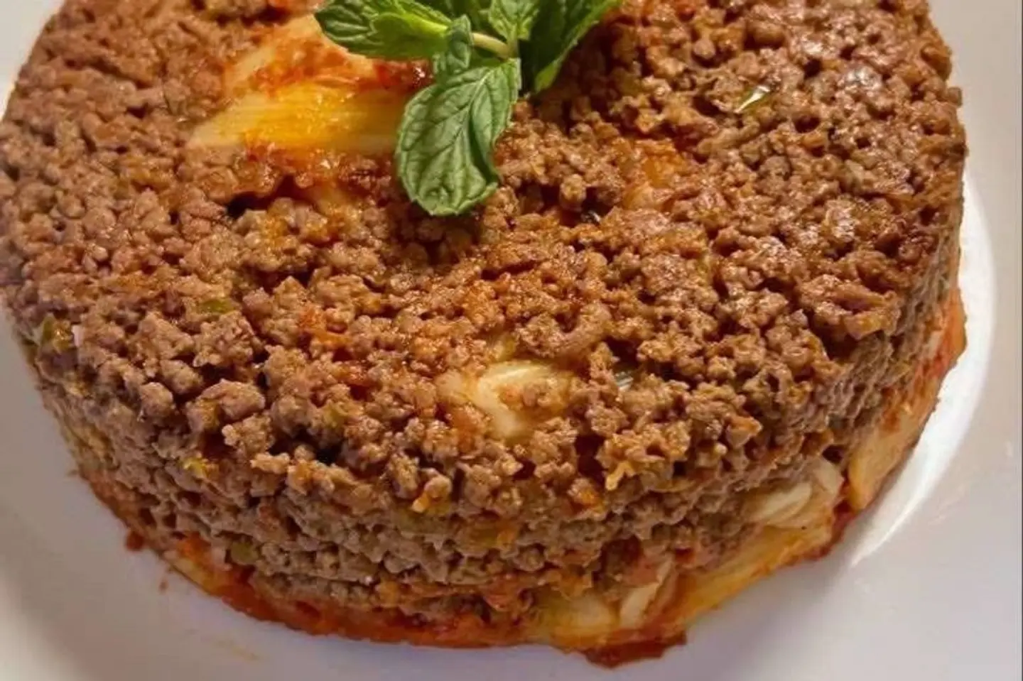 طاجن مكرونة لحم