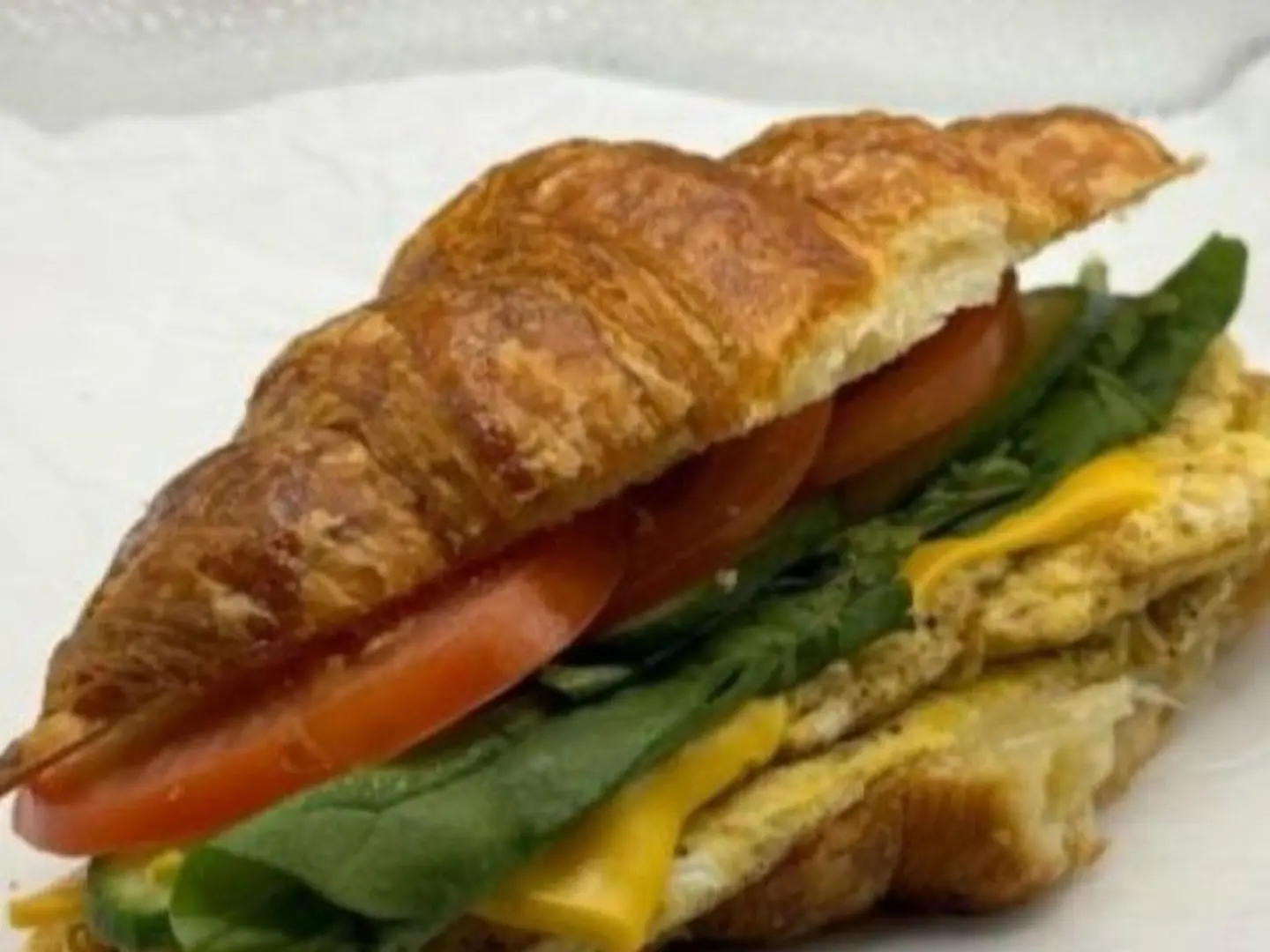 ميني كروسان اومليت مع أجبان