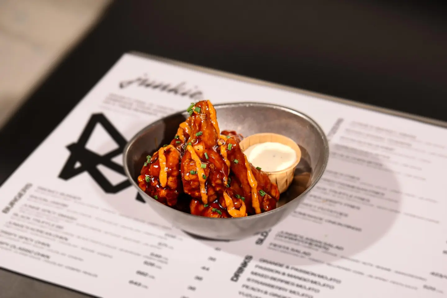 جانكي سموكي ونجز