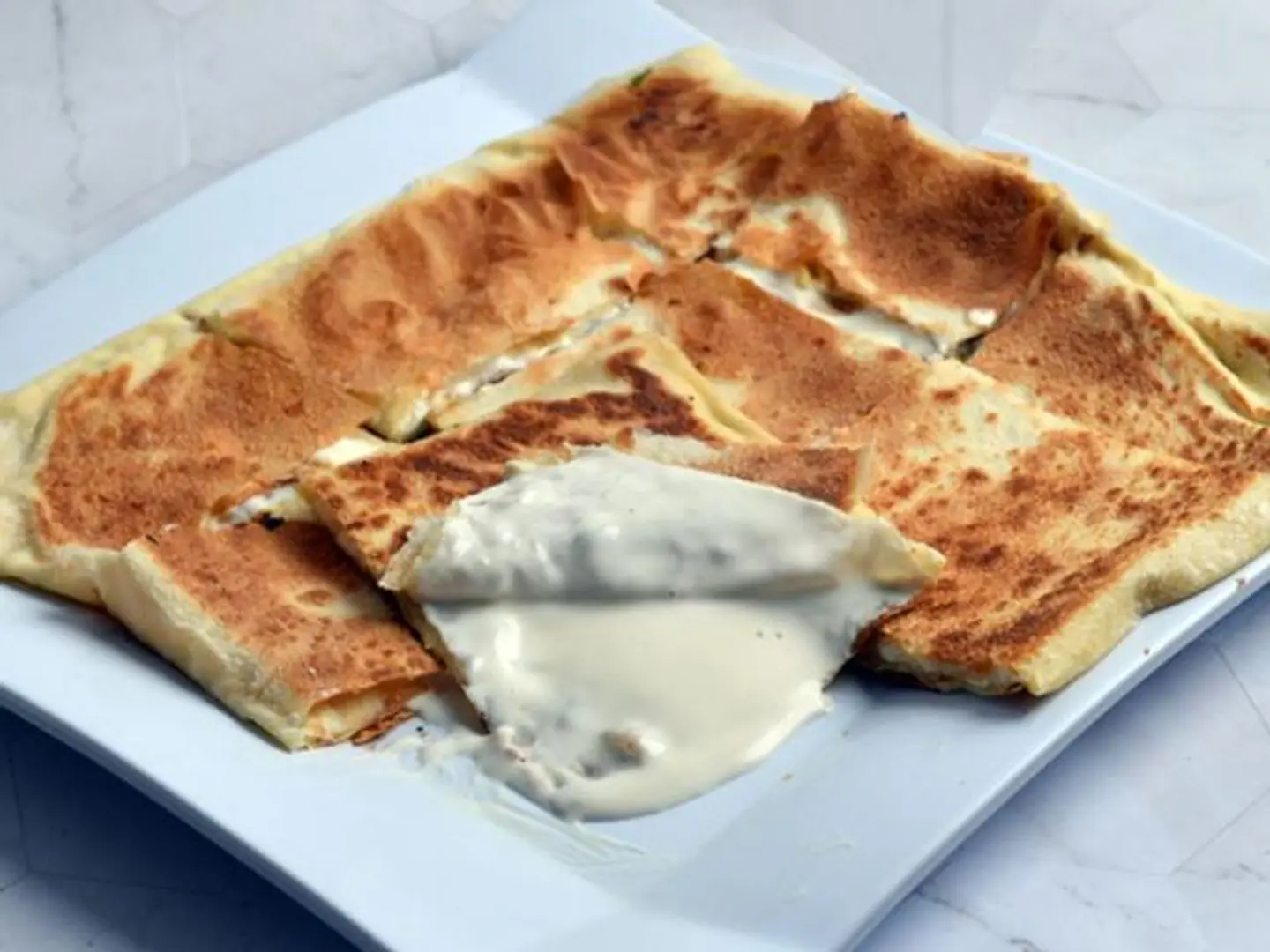 مطبق حلو بالجبنه