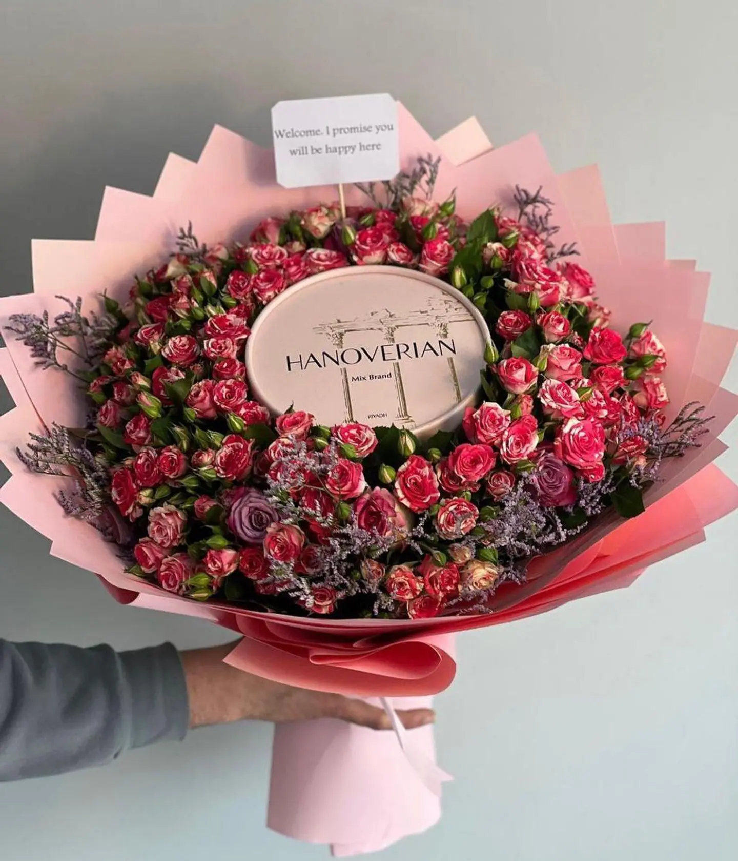 بوكيه ورد فخم مع الحلا من هنوفريان