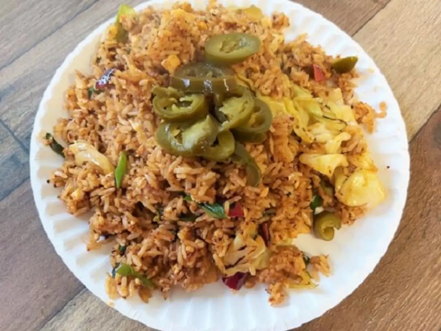 أرز مقلي بالدجاج بالثوم والفلفل