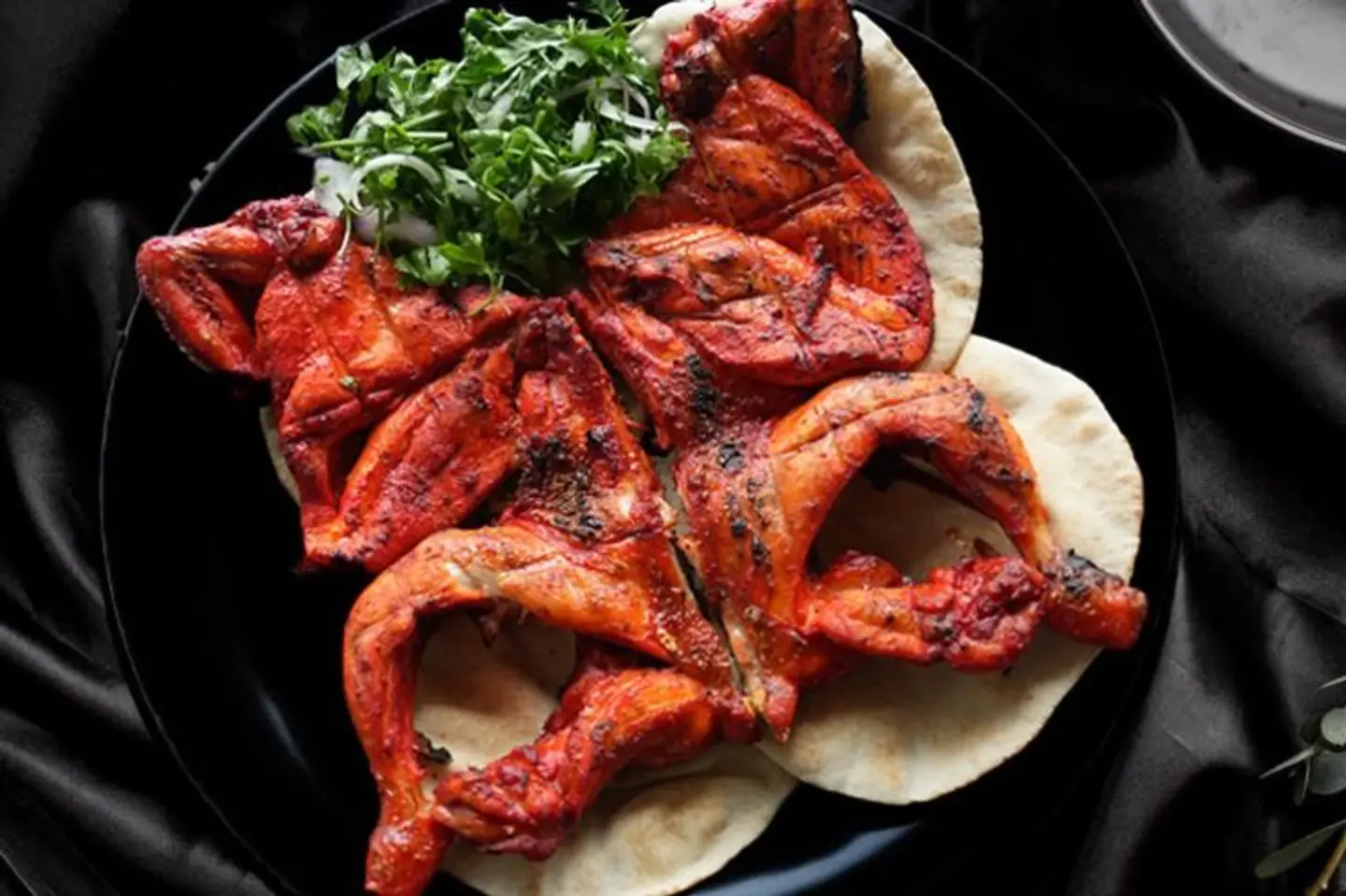 حبة دجاجة على الفحم بدون أرز