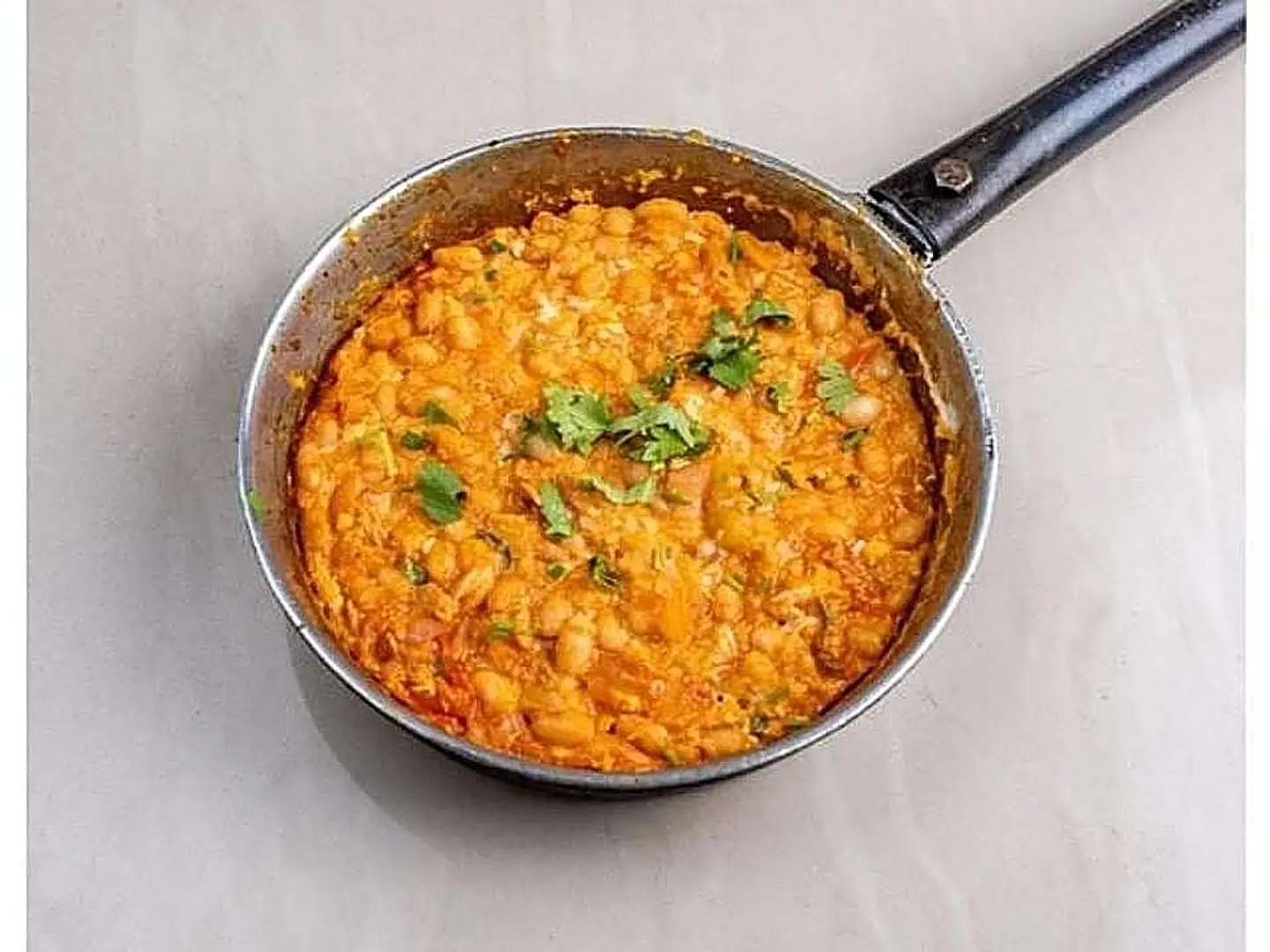 Adeni Shakshouka Plate