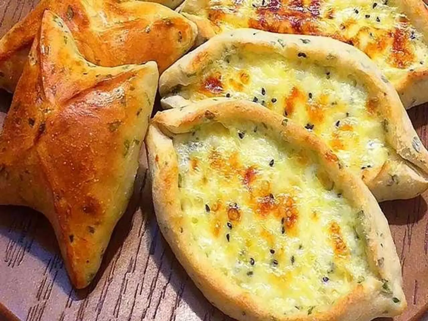 فطائر جبن اصفر