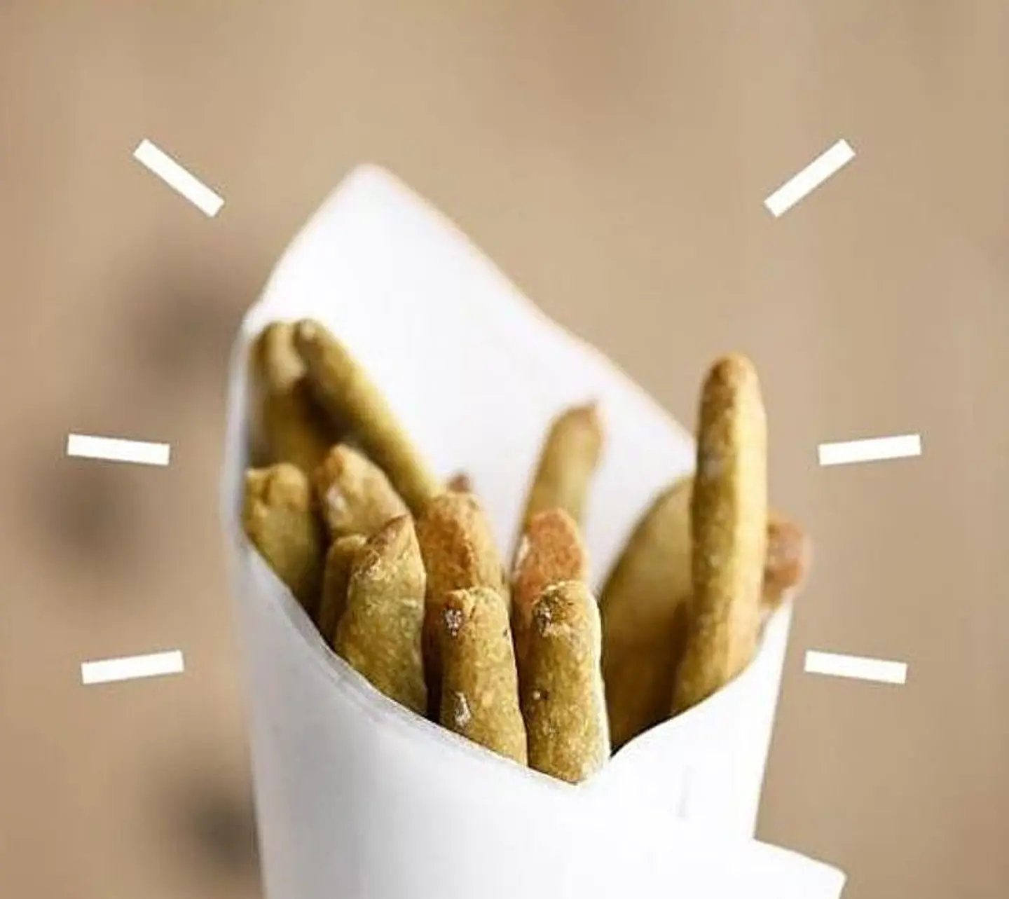 أعواد الخبز البني المخبوزة بالخضار