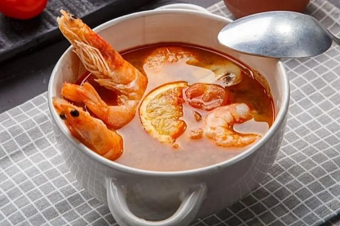 شوربه جمبري حمرا