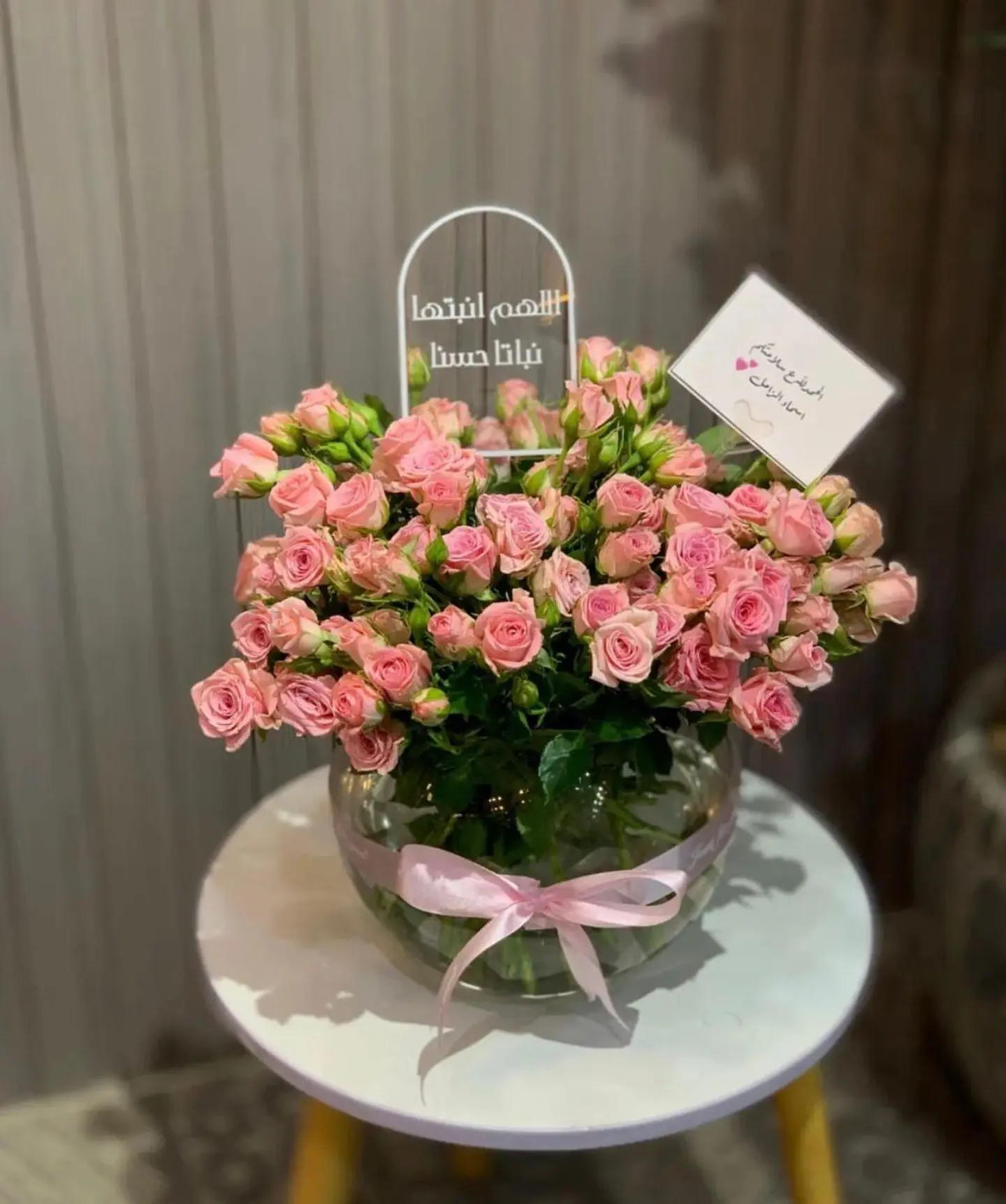 فازه ورد الورده الورديه