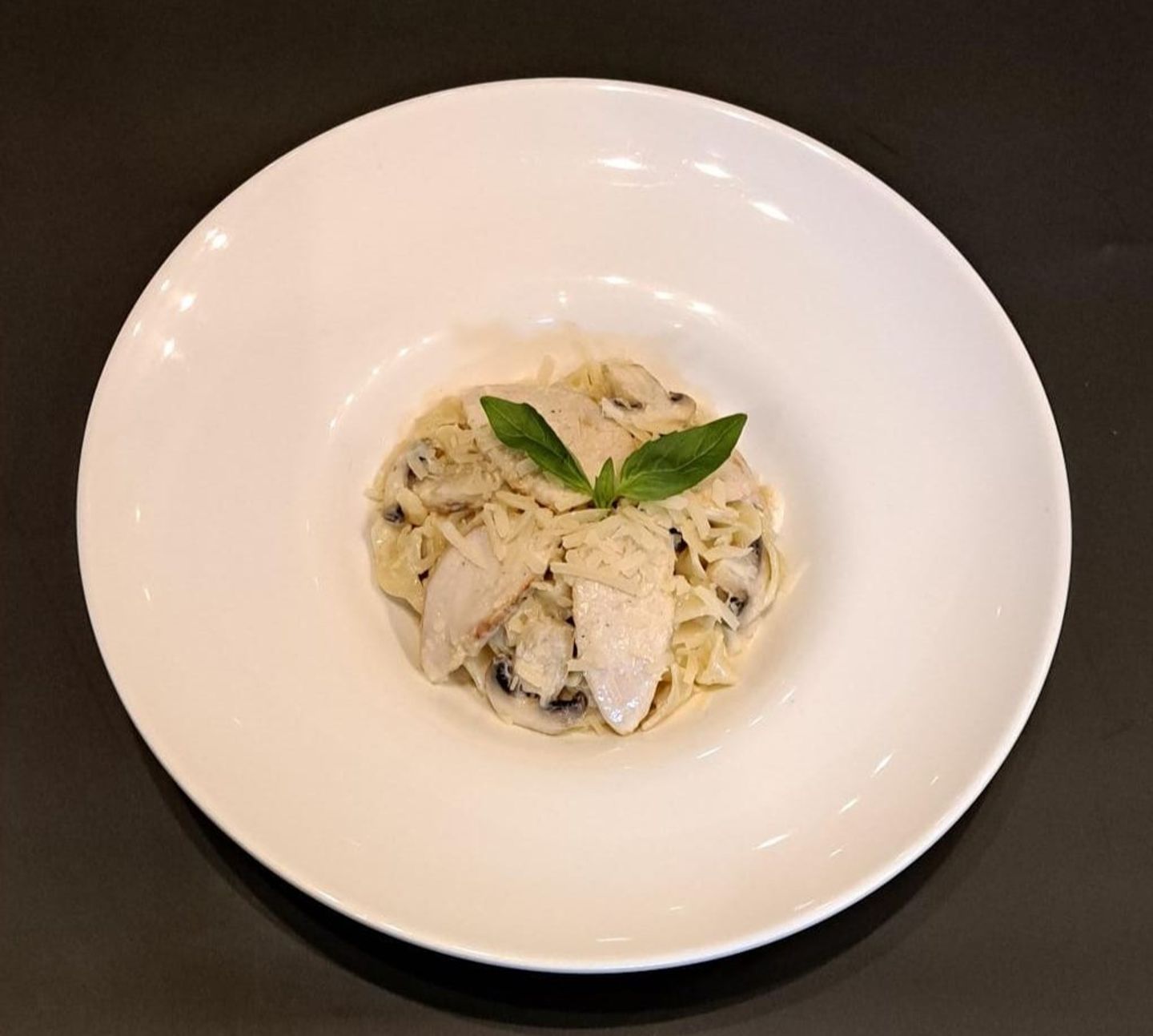 Fettuccine Alfredo