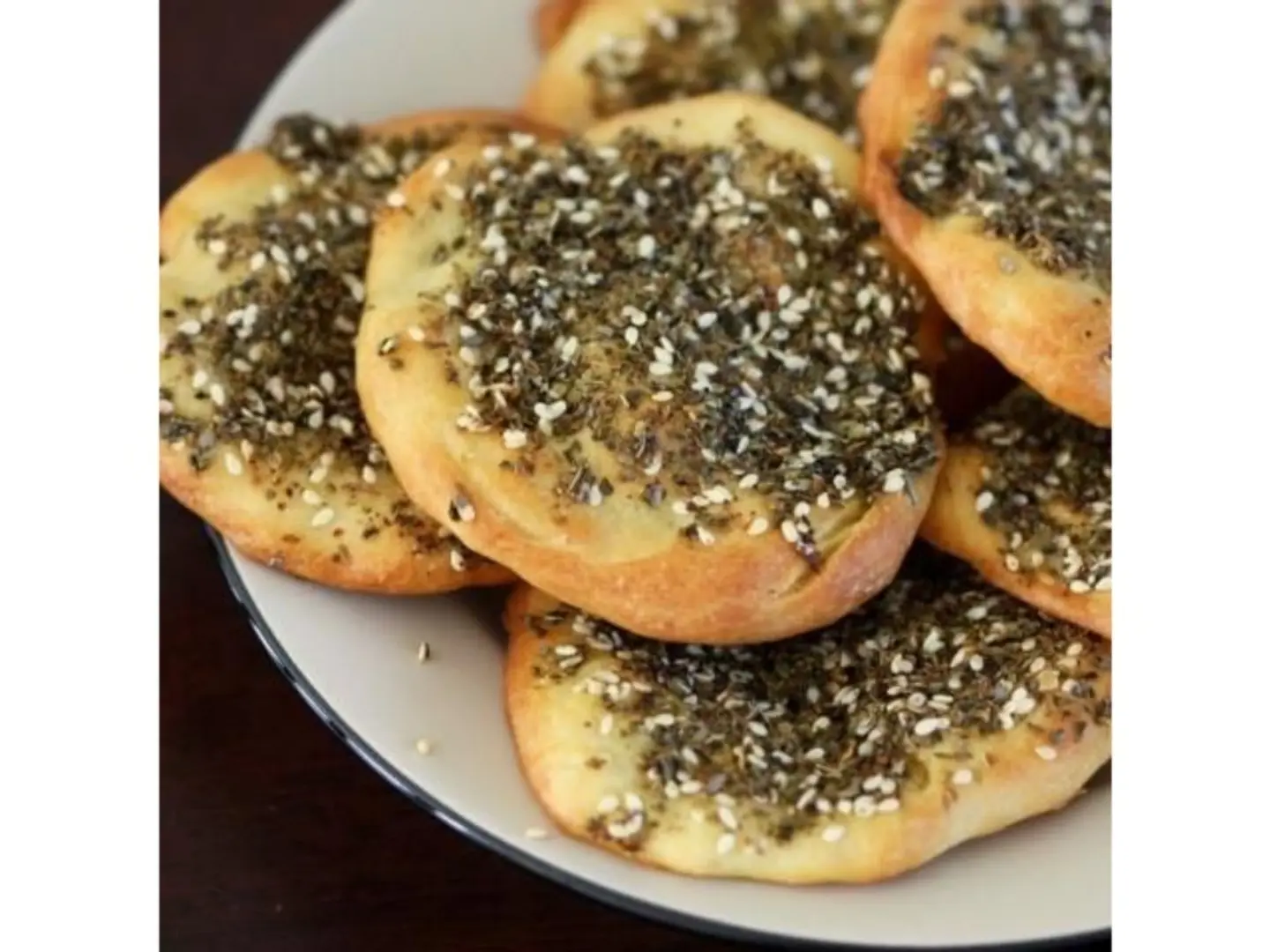 1 Piece Olive And Thyme Manqusha