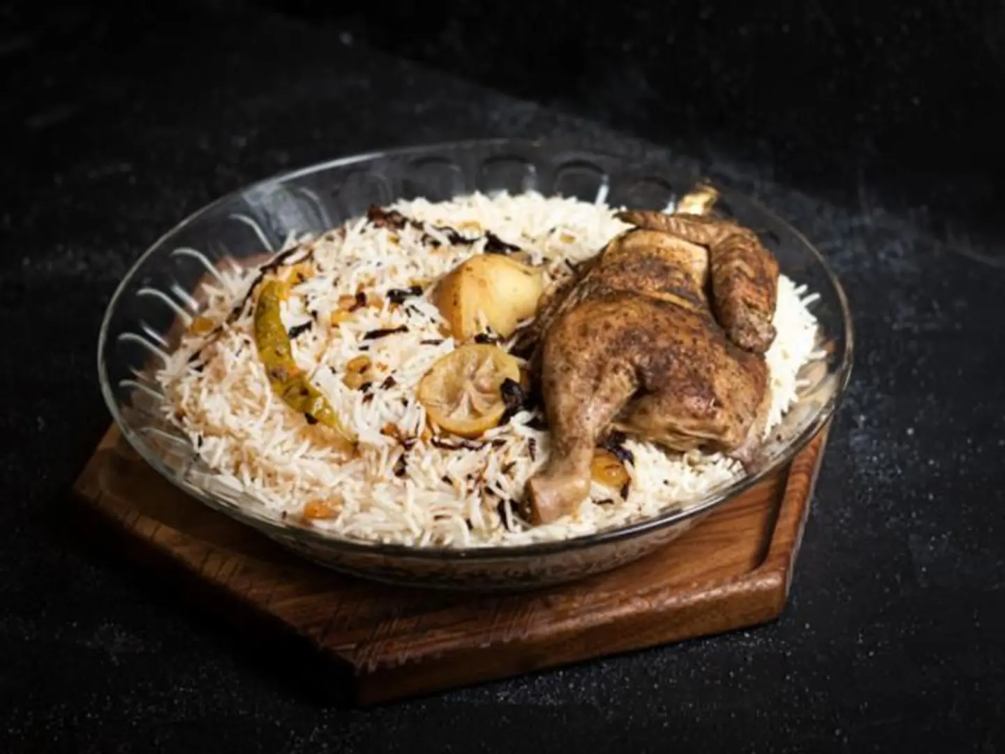 نصف دجاجة مدفون دجاج مع الرز