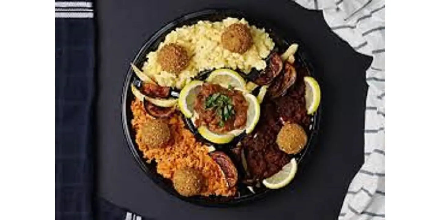 صحن فلافل وكبدة و شكشوكة