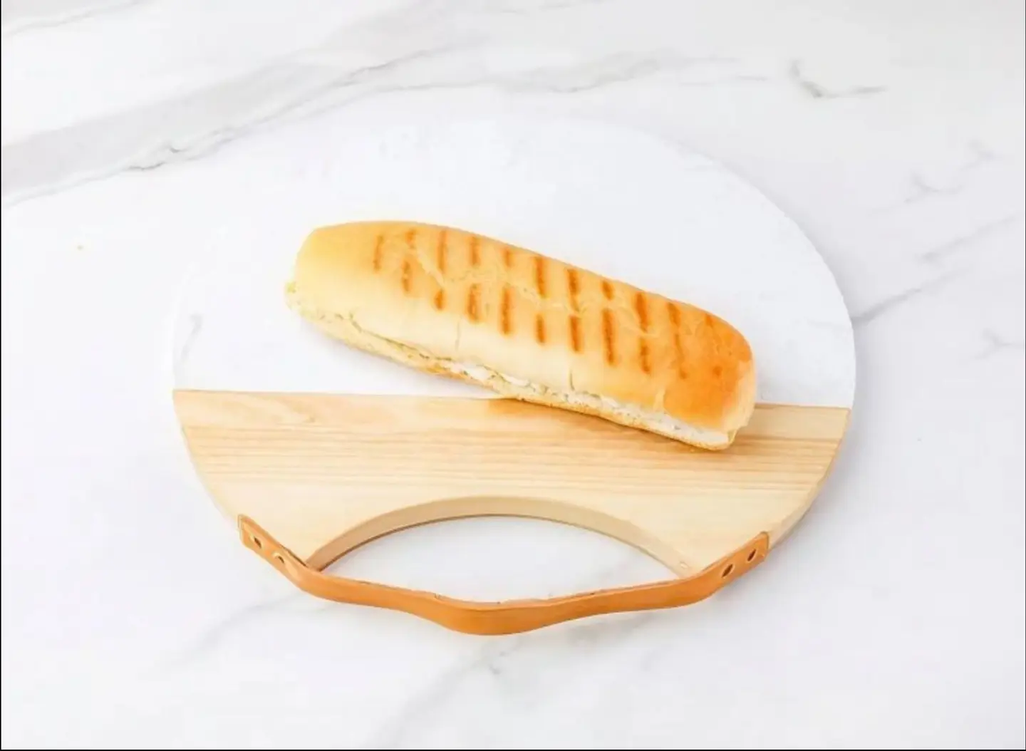Chicken Maqloqal Sandwich