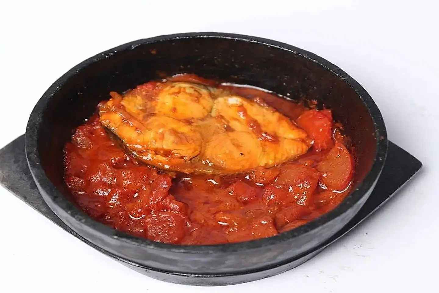 Fish Makshana With Tomatoes