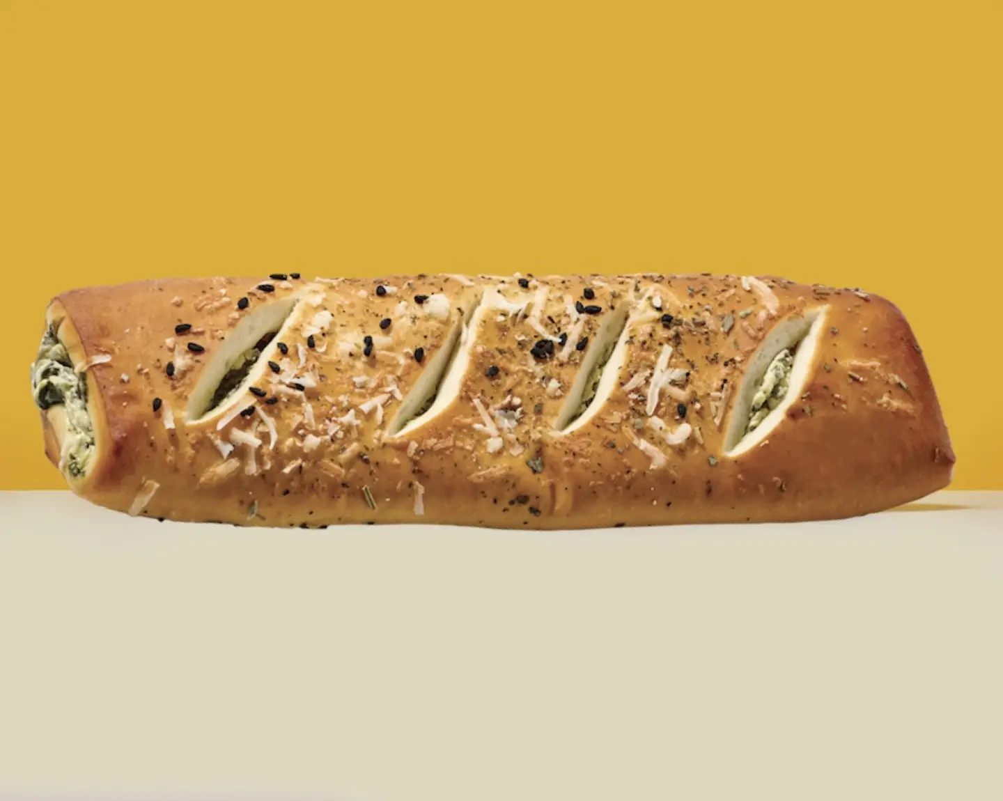 بريتزل تركي وجبنة