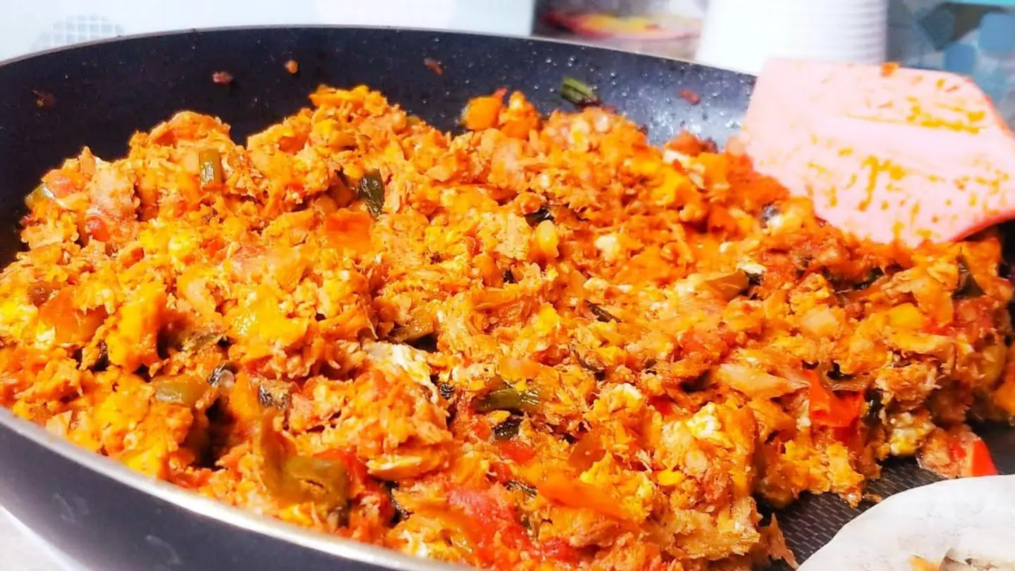 تونة بالبيض