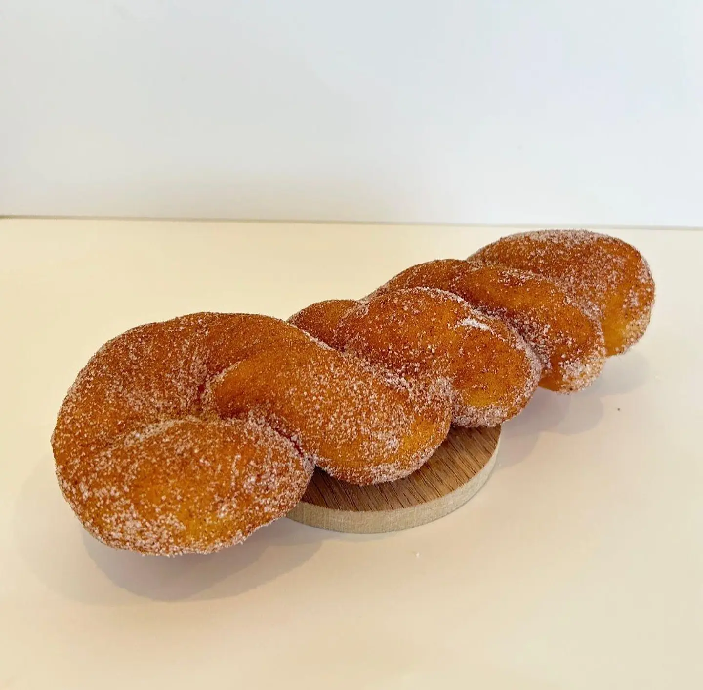رول القرفة
