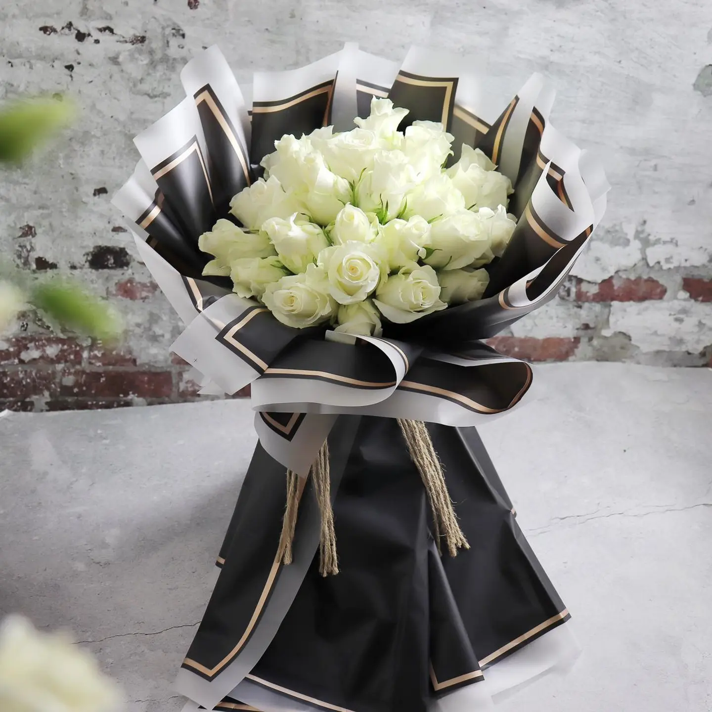 بوكيه اسود بورد جوري ابيض