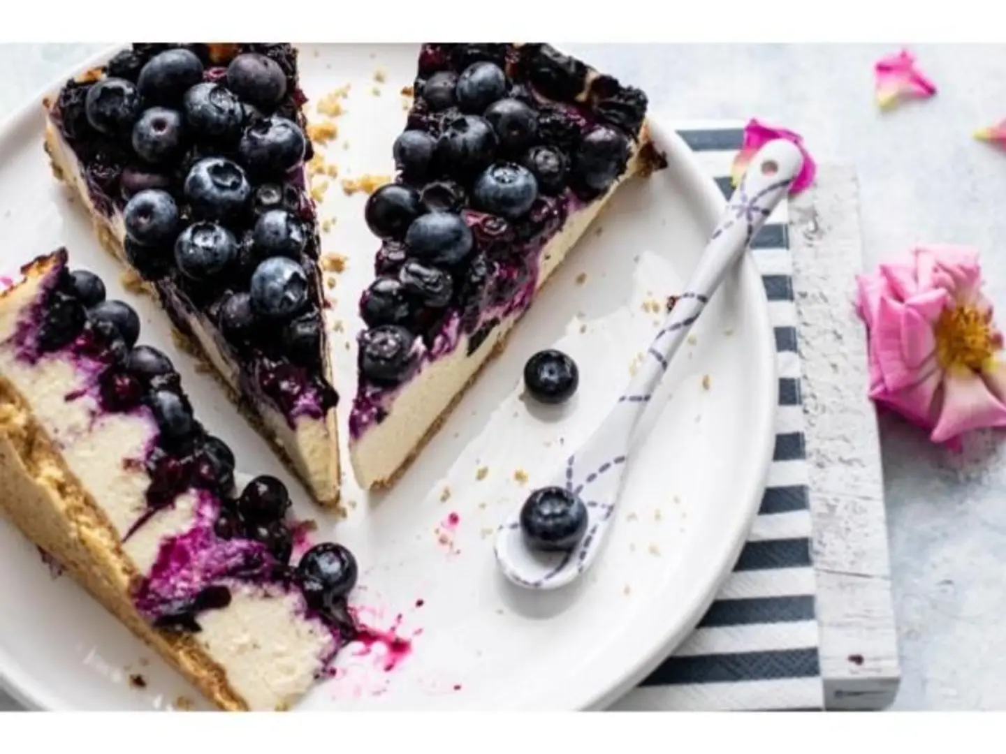 تشيز كيك توت