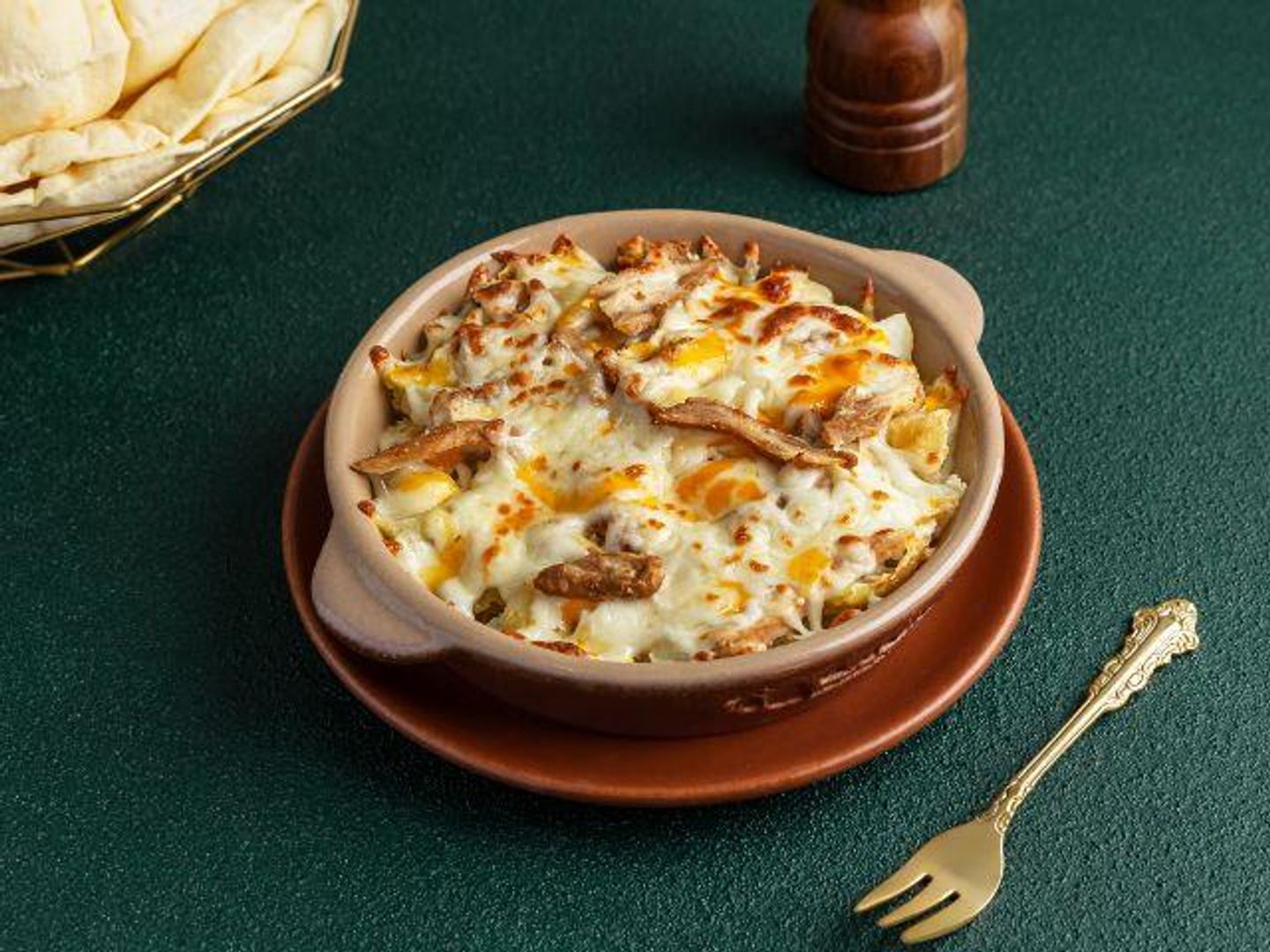 Potatoes With Cheese And Chicken