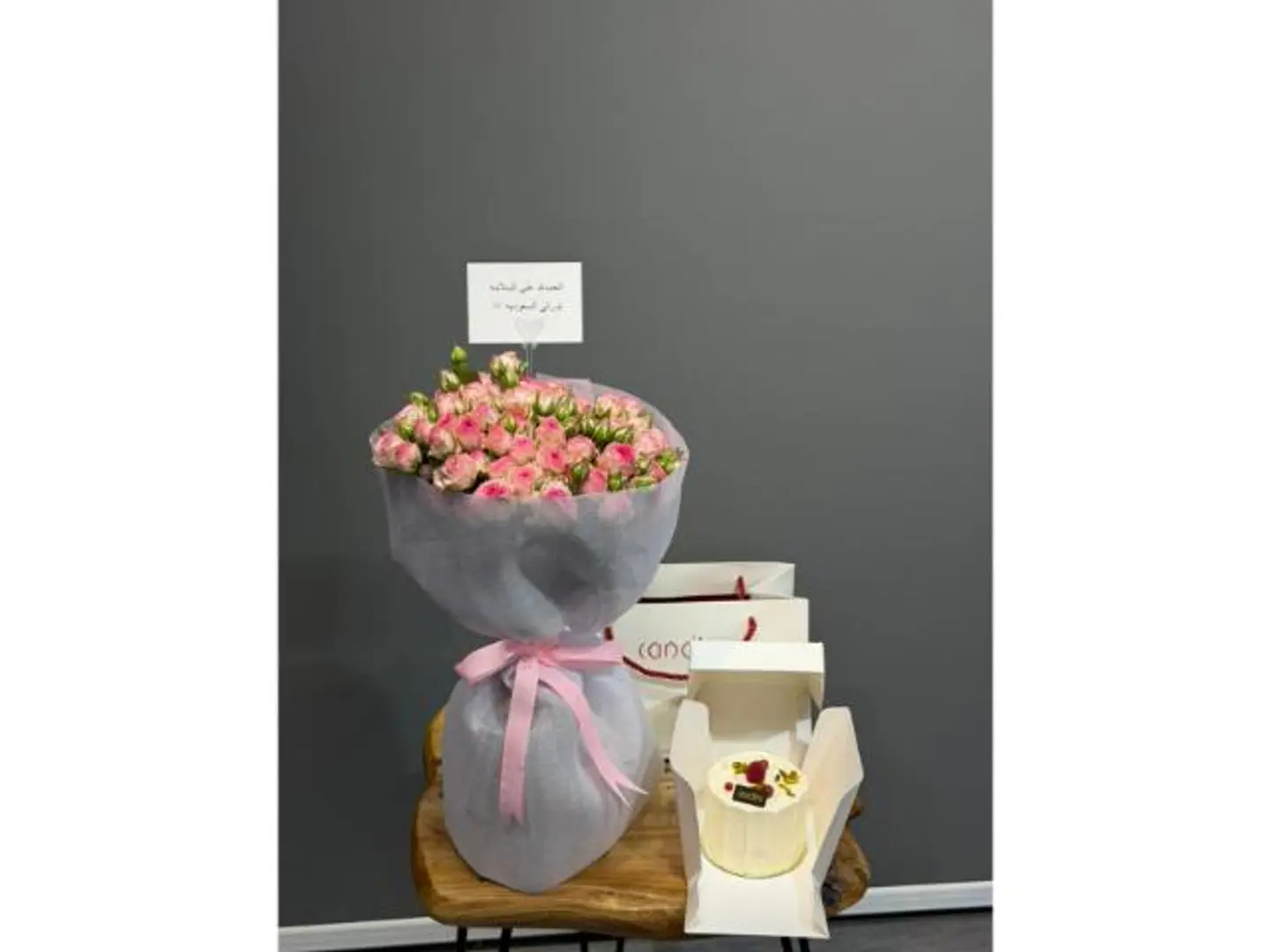 Pink Bouquet Kendira Cake