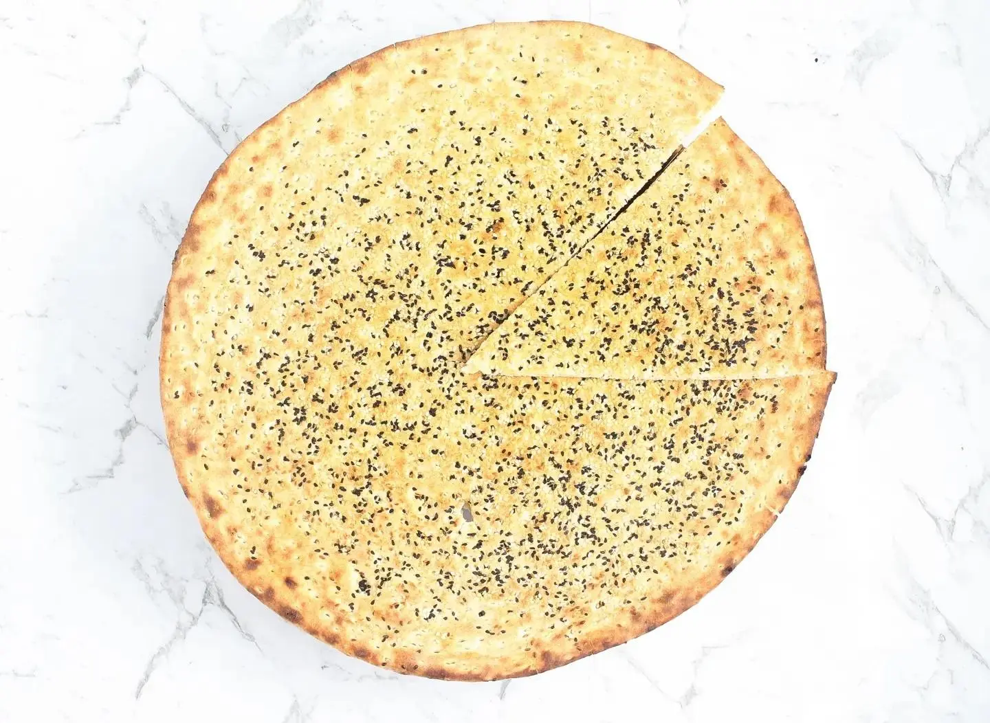 Tamees With Sesame And Black Seeds