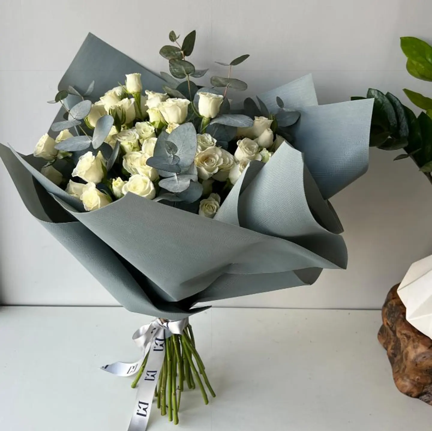 باقه مبروك المولود بالورد الصناعي