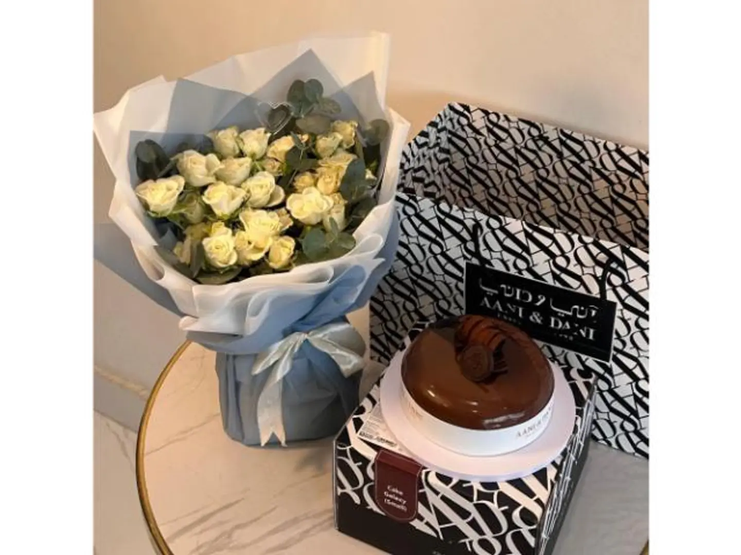 Ani & Dani Chocolate Cake With Off White Flowers 2