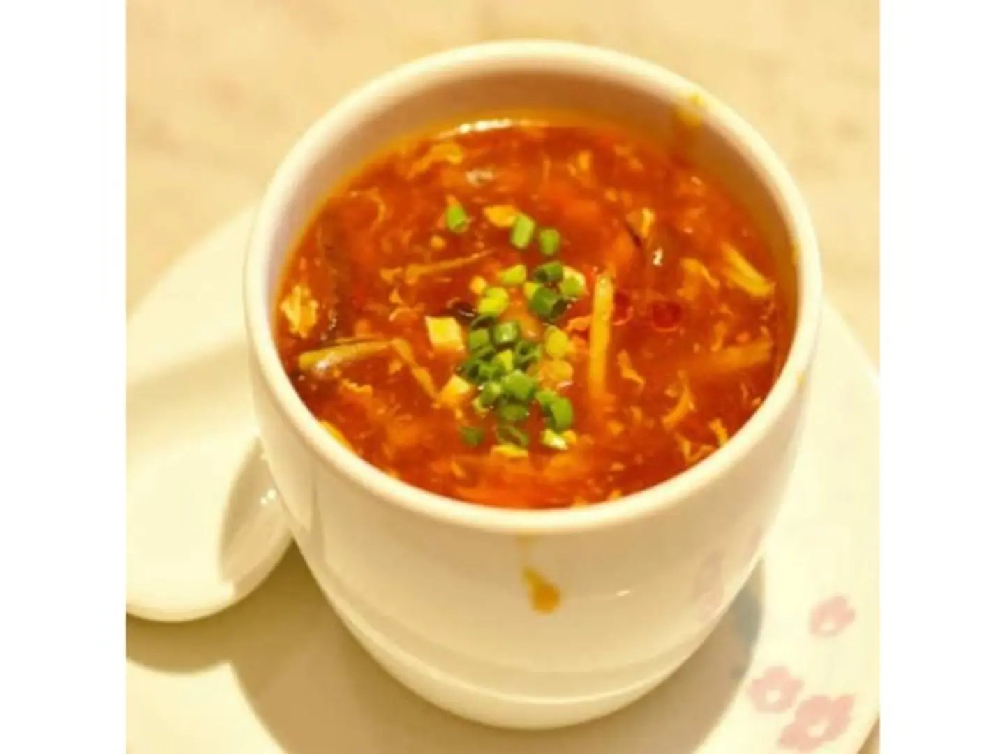 شوربة خضار حارة وحامضة