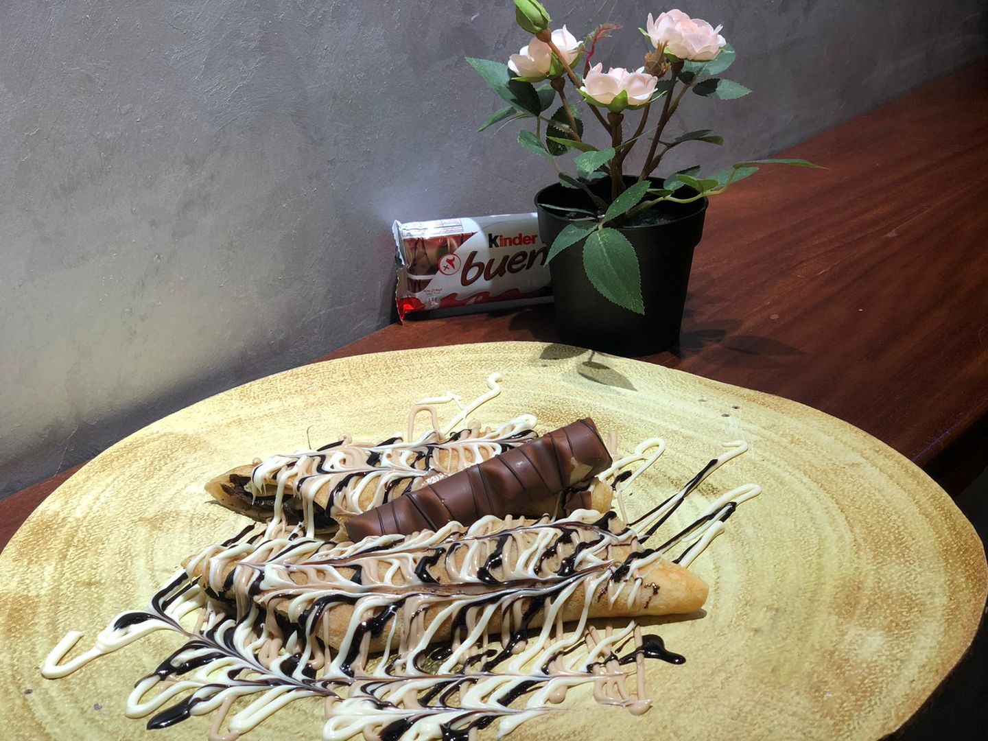 Kinder Roll Crepe