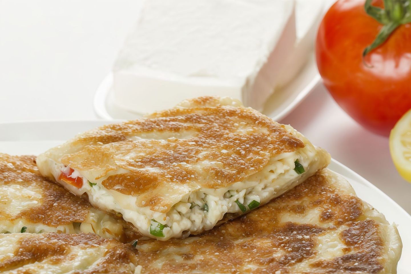 مطبق جبنة بيضاء وخضار