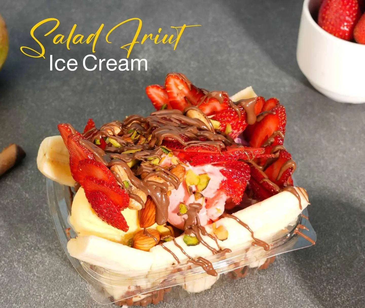 سلطة فواكه ايس كريم