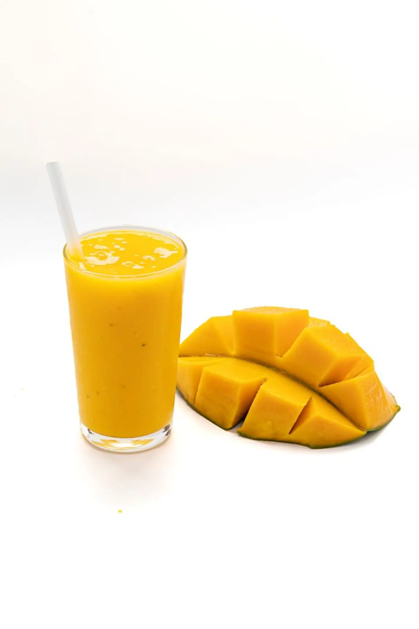 عصير مانجو صغير