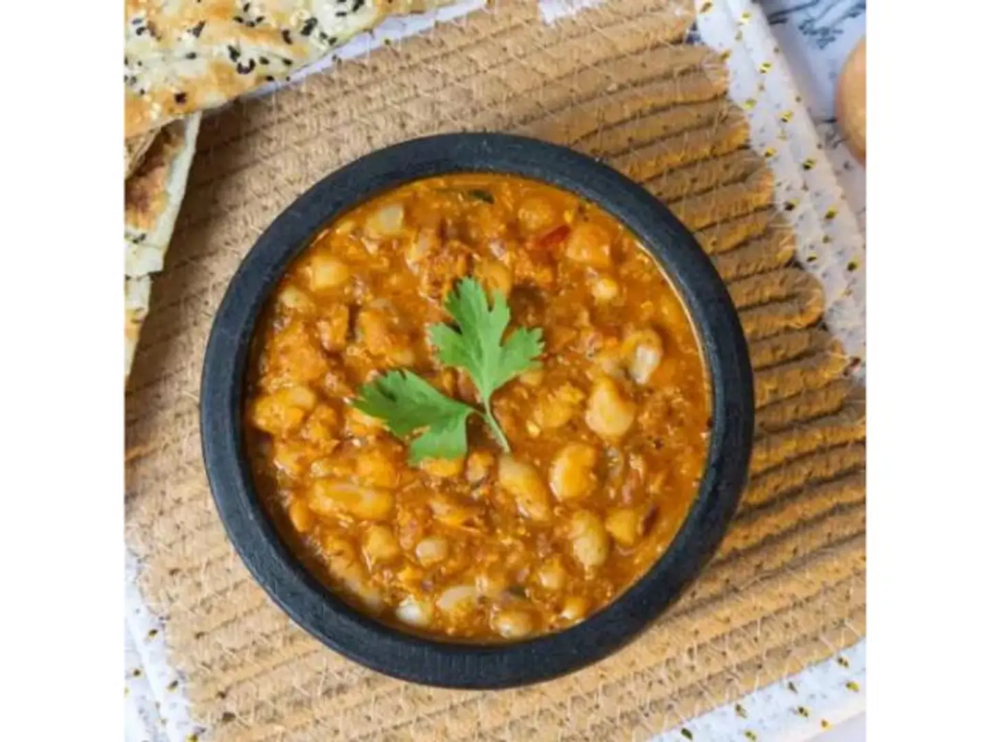 Beans In Stone With Tuna