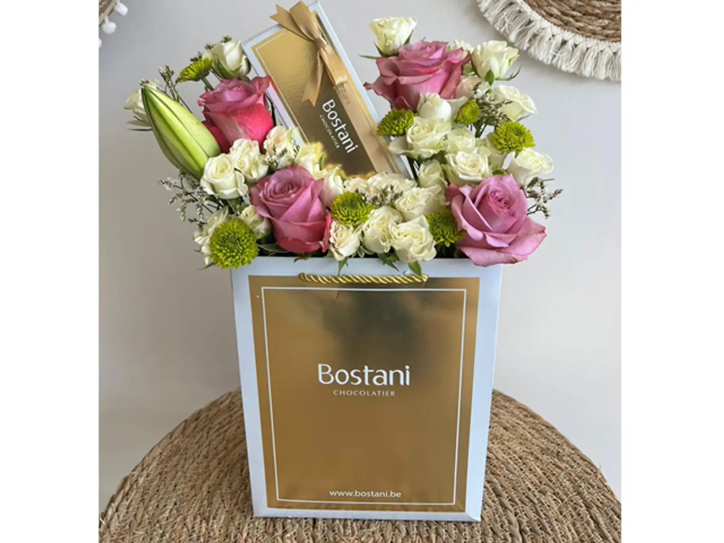 Bostani Box With Natural Flowers