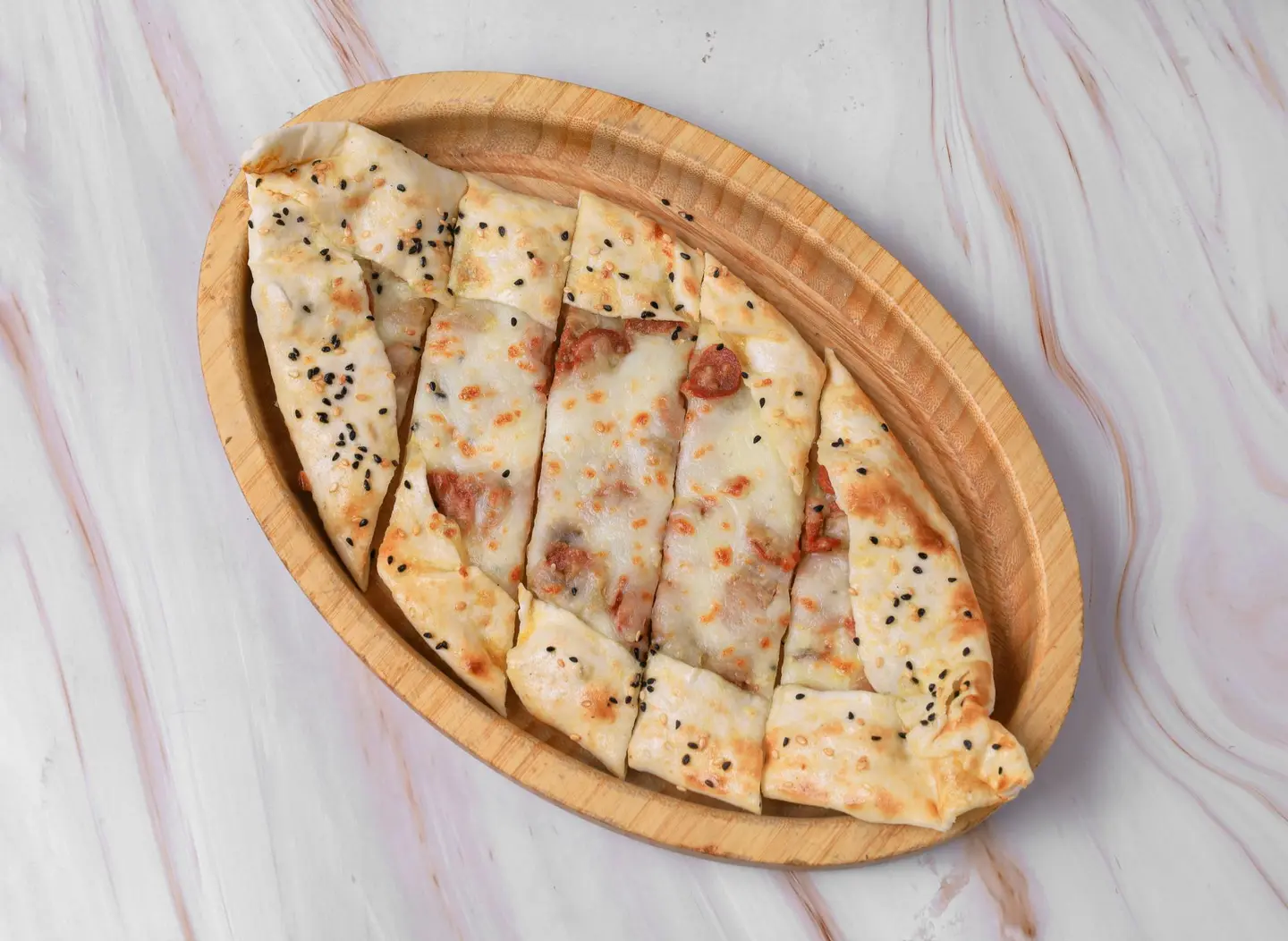 فطيرة هوت دوق بالجبن