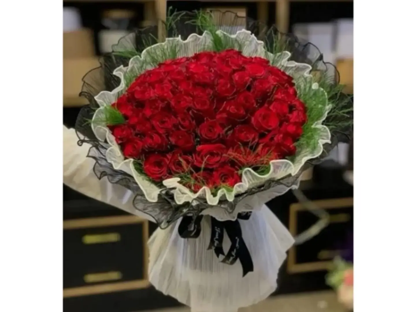 Red Dentelle Bouquet