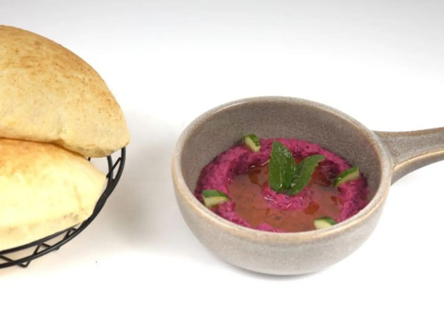 Mutabble With Beetroot