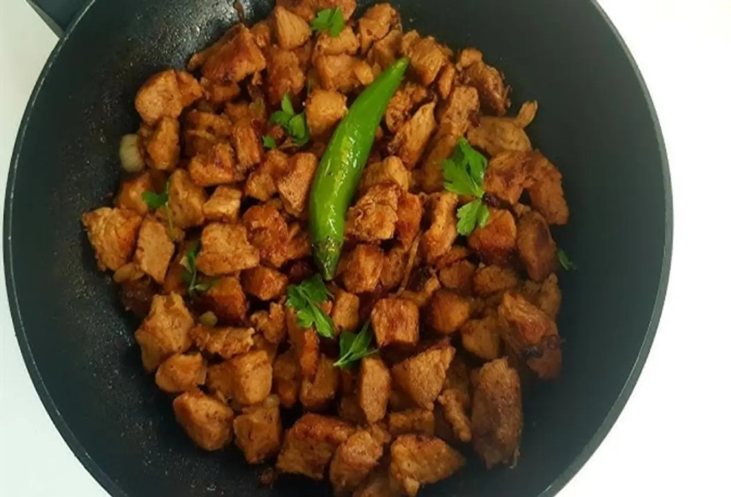 لحم غنم مقلّي بالفلفل